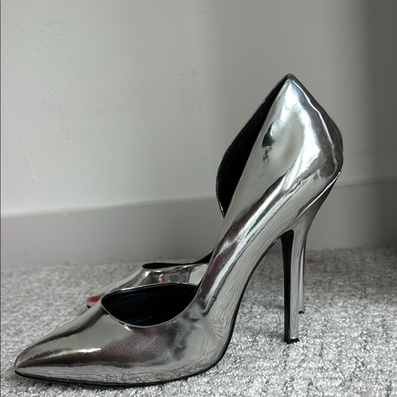 Steven by Steve Madden Metallic Silver Stiletto Heels - Picture 3 of 4